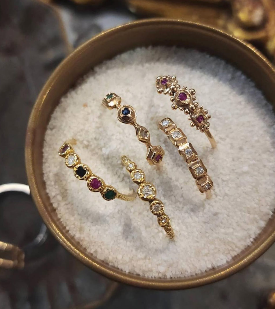 Decorated Chaton Ring