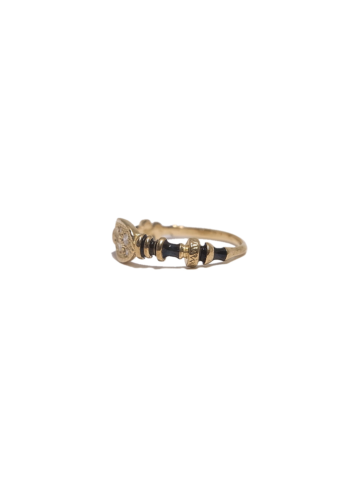 Enamel Pebbly Diamond Ring