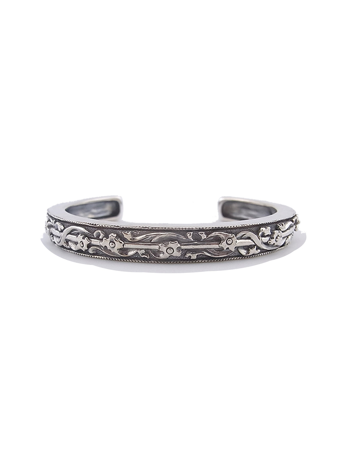 Baroque leaf cuff bracelet