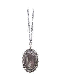 Gem-like framed necklace