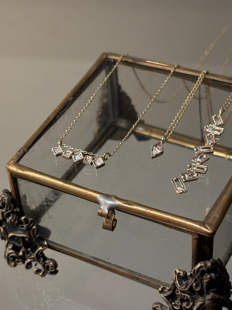 Symmetry Dia Necklace