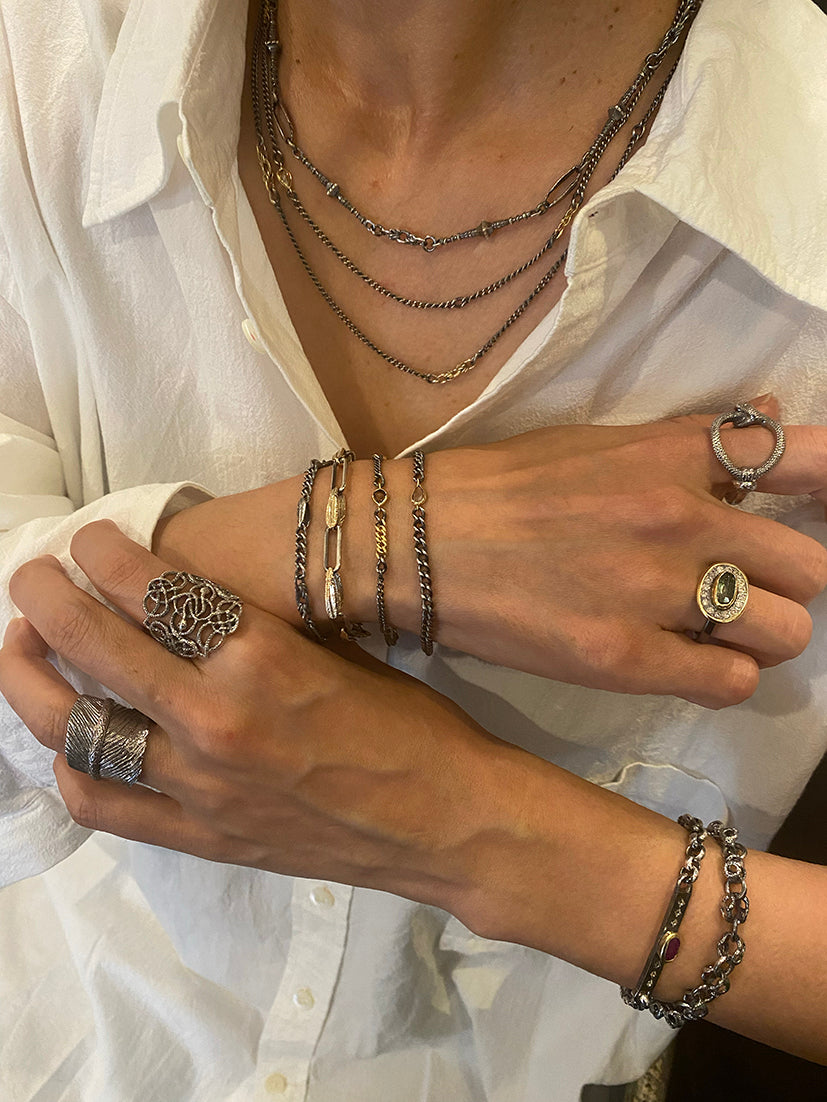FEATHER RING