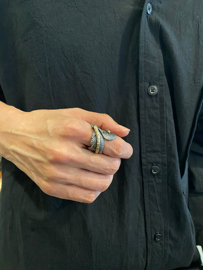 FEATHER RING
