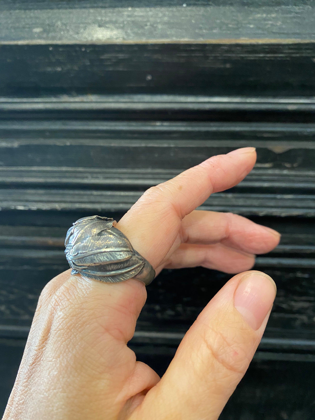 FEATHER RING