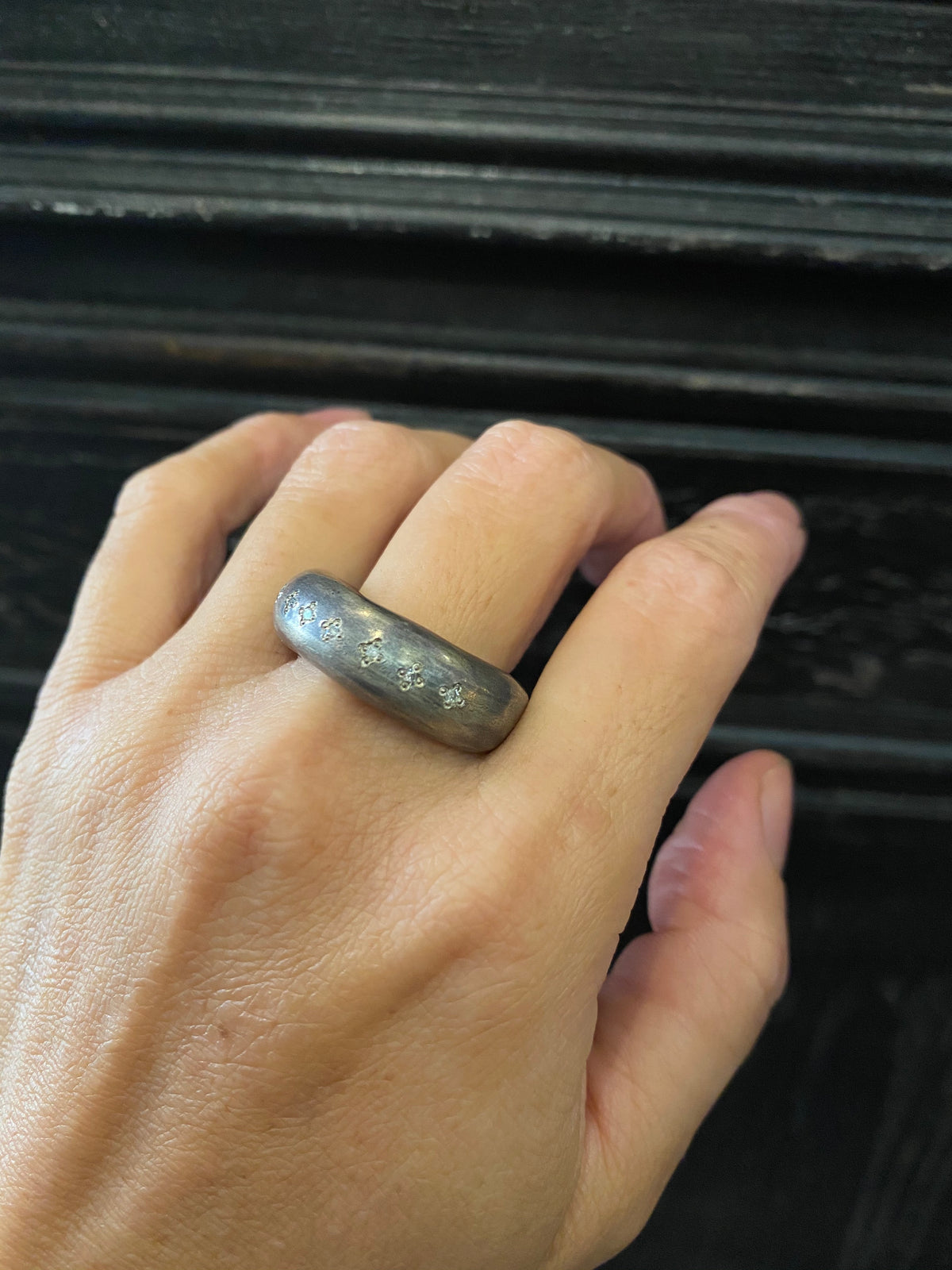 Round Form Ring