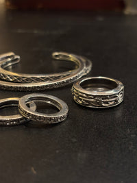 baroque leaf ring