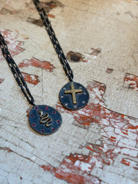 Medaille Cross Necklace